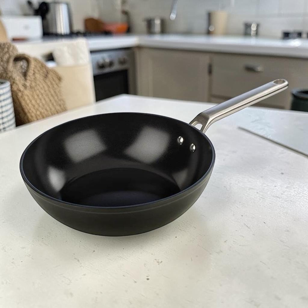 Black Ceramic Nonstick Wok, 11-Inch with Stainless Steel Handle, Wok